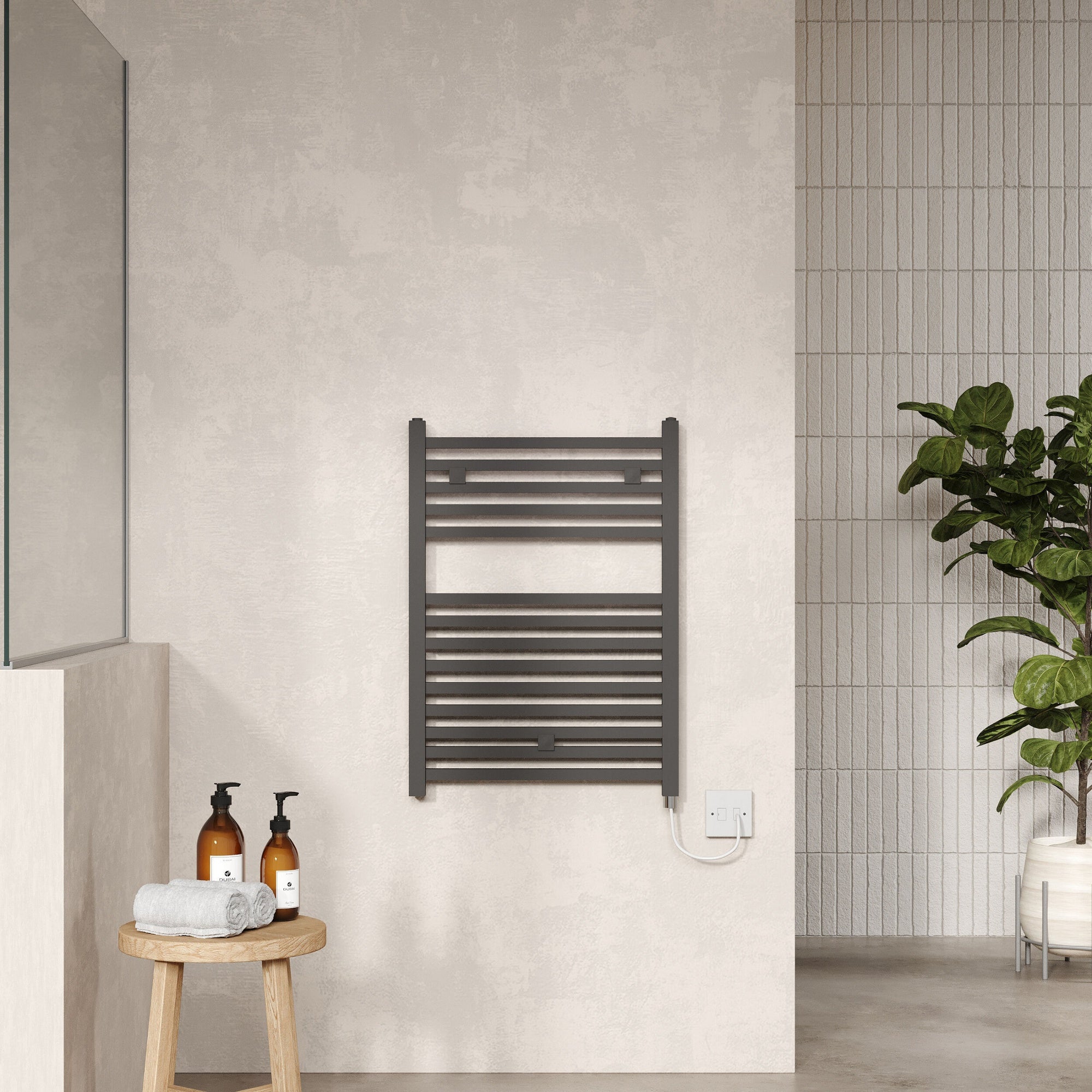 Electric Radiator 690 X 500mm 300 Watt Anthracite 1024 BTU 470 Pipe Centres