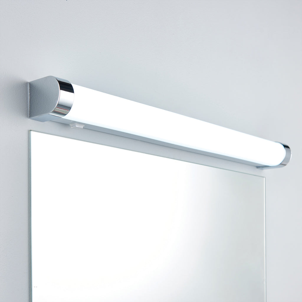 Moda LED Bathroom Wall Light, Integrated 15W Daylight White LED, Chrome & Ribbed White Finish, IP44 Rated