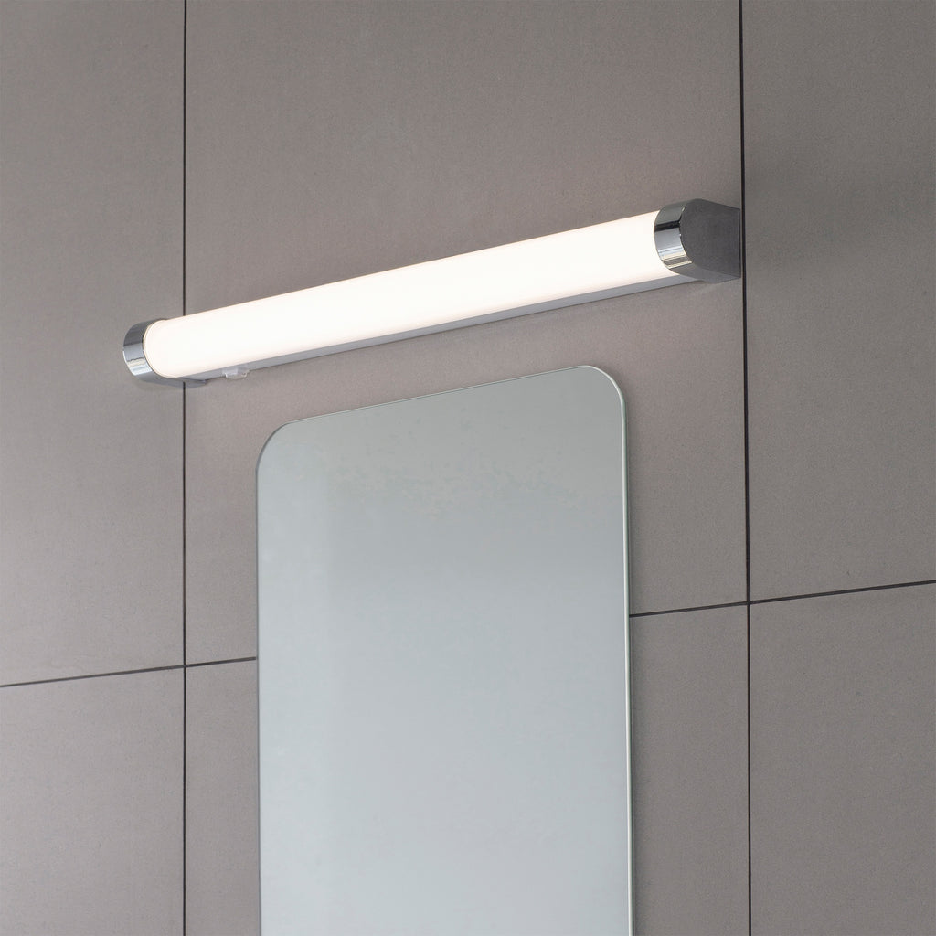 Moda LED Bathroom Wall Light, Integrated 15W Daylight White LED, Chrome & Ribbed White Finish, IP44 Rated