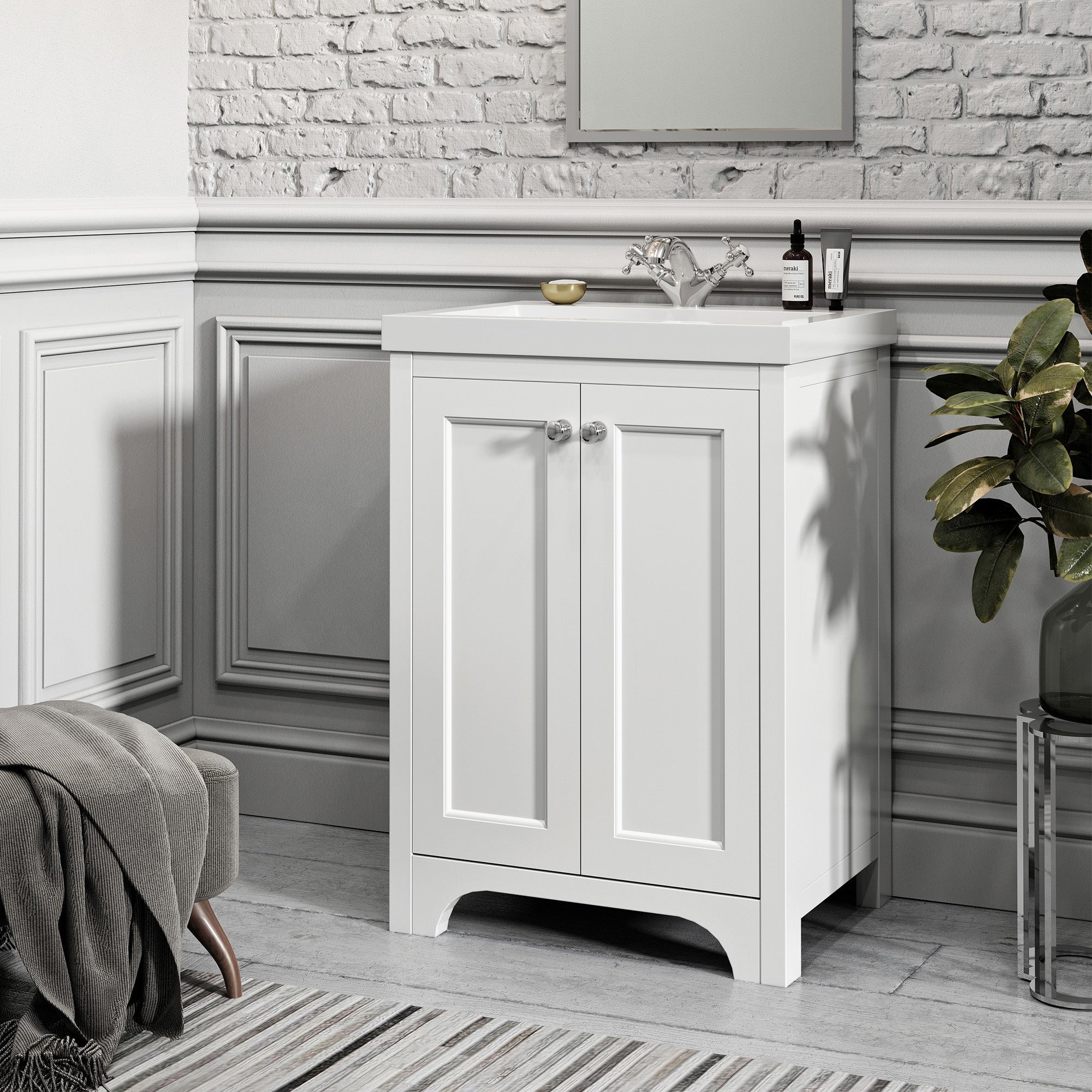 Traditional Dove Grey 600mm Shaker Vanity Unit & Basin Set with Brushed Brass Tap, Waste & Handles